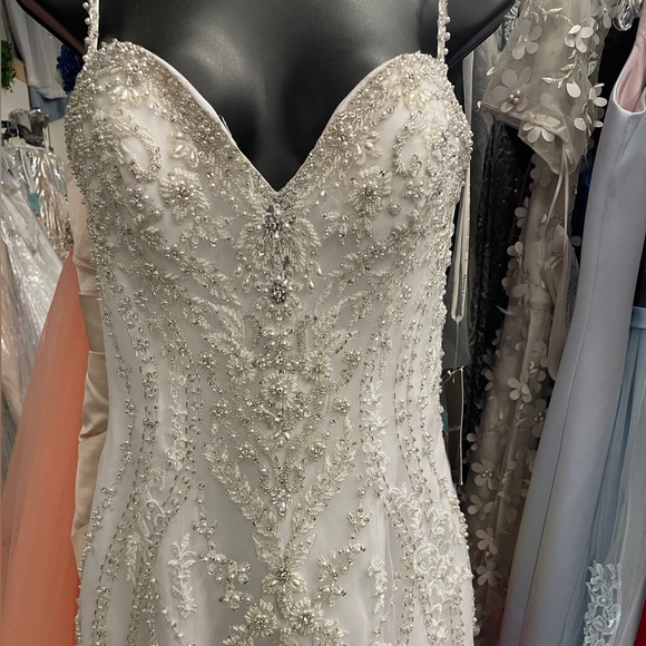 Kenneth Winston wedding dress - Picture 11 of 16